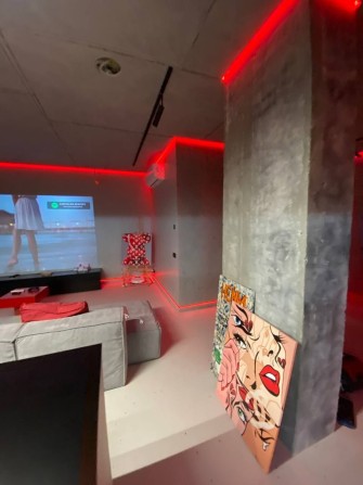 Стильна квартира в ЖК "Parus" з видом на озеро+ зарядка для електрокар - фото 1