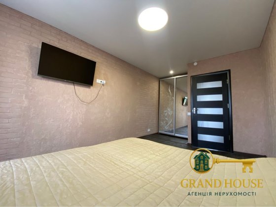 Оренда квартири по вул. Космонавтів Кривой Рог