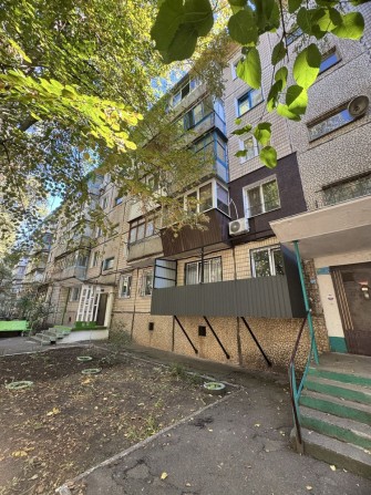 Сдам  Трехкомнатную  квартиру на Юбилейной улица Покровская. - фото 1