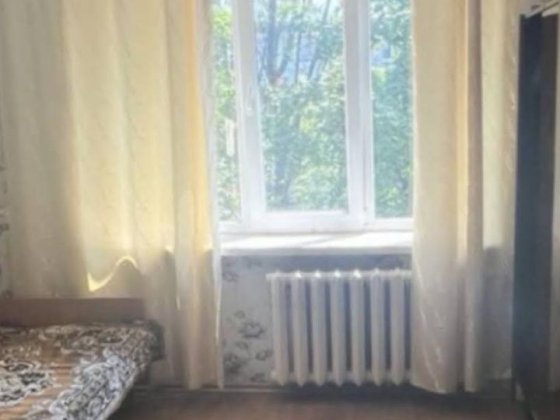 Здається житло для хлопця . Цїна вже з платежами . Сумы