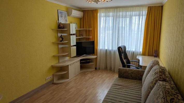 Здається 3 кімнатна квартира з індивідуальним опаленням! - фото 1