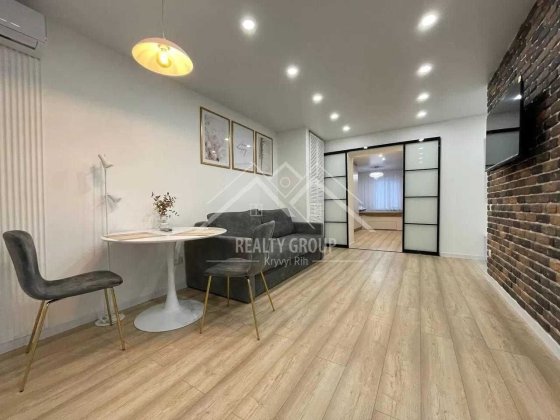 Оренда сучасної 2-х кімнатної квартири в центрі 95-го кварталу! Кривий Ріг
