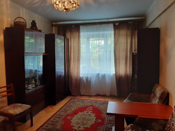 2 кім.  Оренда двокімнатної квартири на вул Парковій з інд.опаленням - фото 1