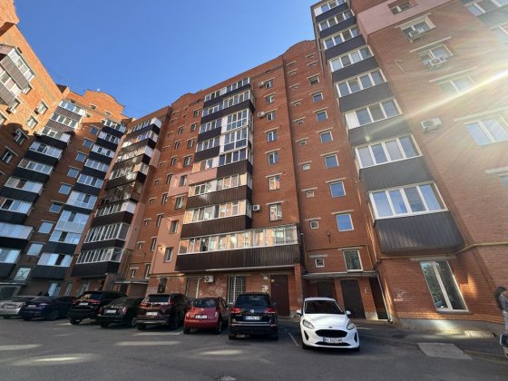 Новострой!Уютная однушка на подоле!Берем с животными!Автономка! Полтава