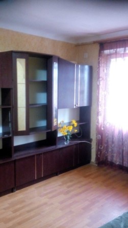 Здається 1 кімнатна квартира на Подолі (Полтава) тепла, поруч зупинка. - фото 1