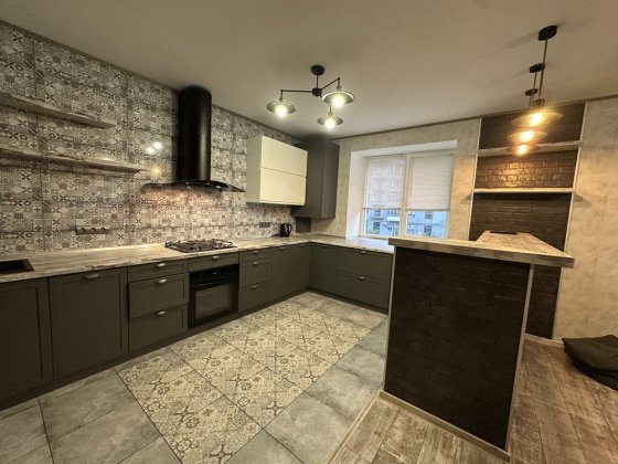 Оренда 3 кімнатна квартира вул.Національна Гвардія  Паркове Містечко Ивано-Франковск