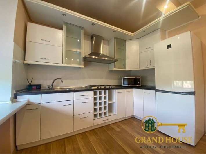 Оренда квартири в центрі міста з АВТОНОМНИМ ОПАЛЕННЯМ - фото 1