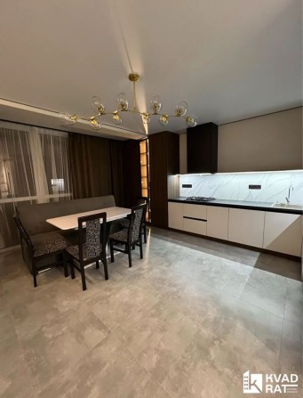 Оренда 1 кімнатної в центрі ,ліфт працює,газ - фото 1