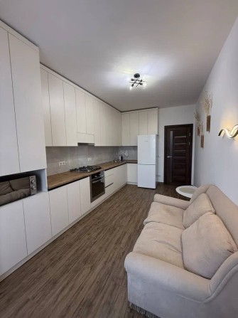 Оренда затишної 1 км квартири поруч з стометрівкою - фото 1