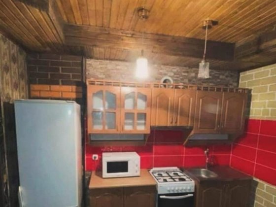 З 15 Жовтня Поділ частина будинку з місцем для авто Полтава