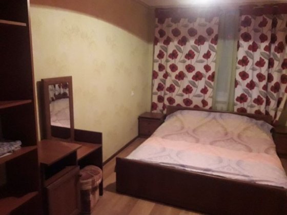 3 кімнатна ВЛАСНИК .Чайка . 6 спальних місць.Вільна вже Рівне