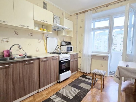 Оренда ТЕПЛОЇ 2х З РЕМОНТОМ, СУЧАСНІ МЕБЛІ і техніка, КОМАРОва-Головна Черновцы