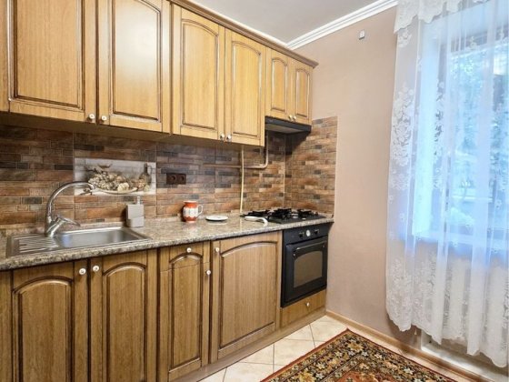 Здам 1 кім. З РЕМОНТОМ, ГЕРОЇВ МАЙДАНУ (Парк ЖОВТНЕВИЙ), нова ванна Черновцы