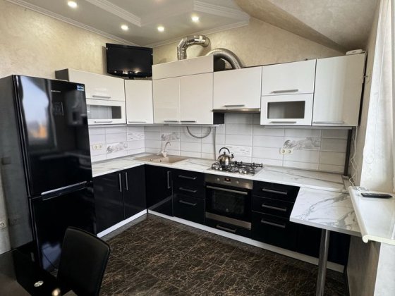 Рівненська 2-х кімнатна новобудова Чернівці