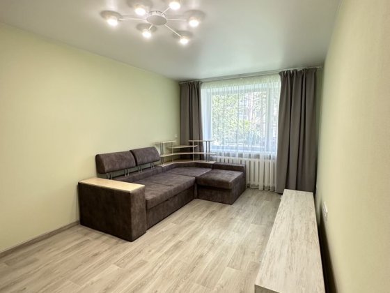 1-К Фурманова, Первая сдача