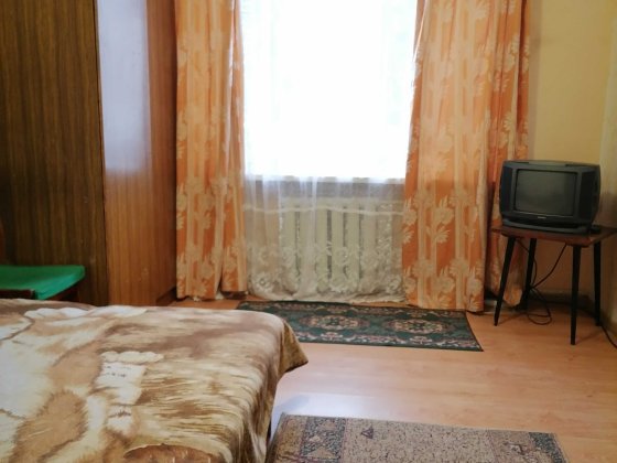 Здається  гостінка на Алмазном 8000+ світло Полтава