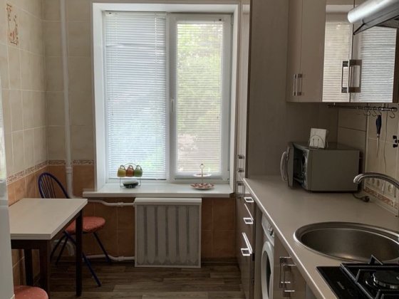 Центр 2 кімнатна квартира по вул. Матвійчука Полтава