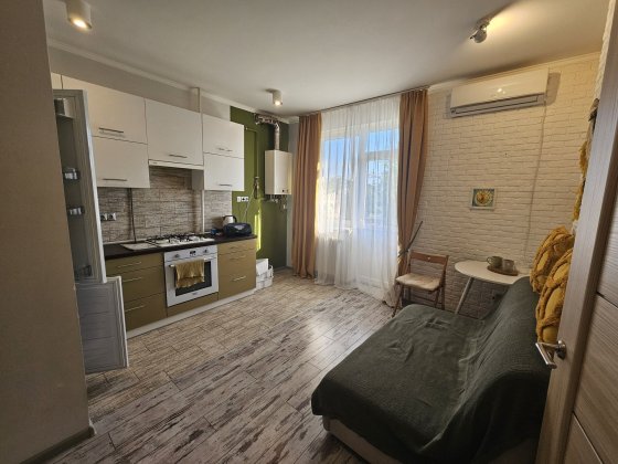 Здається 1,5 кімнатна в будинку клубного типу біля ТРЦ  "Дастор" Ужгород