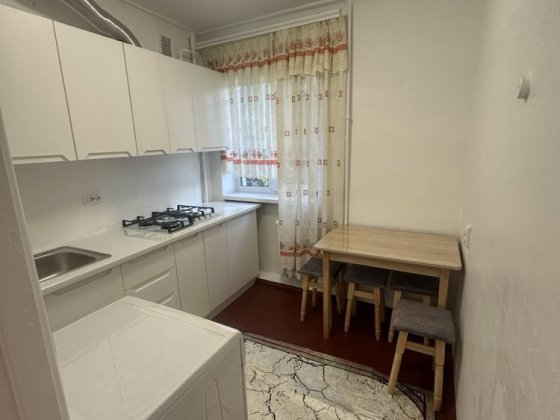 Двокімнатна на Проспекті Черновцы