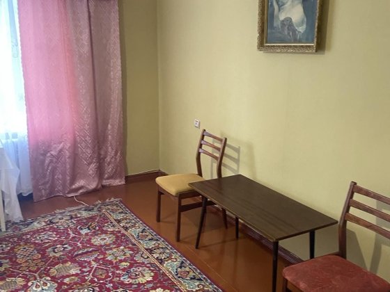 Поділ 2-х кімн. Квартира в гарному стані Полтава