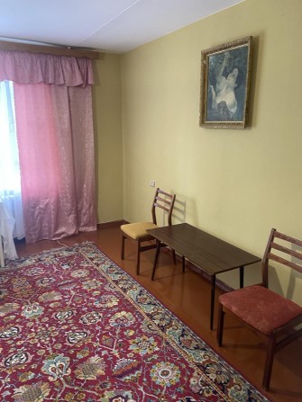 Поділ 2-х кімн. Квартира в гарному стані - фото 1
