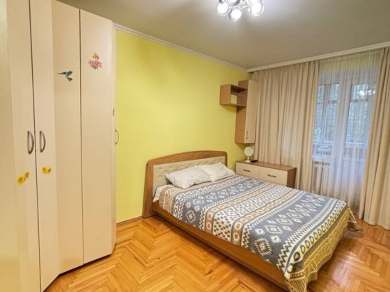 Оренда 2 кім р-н Покровського собору Ровно