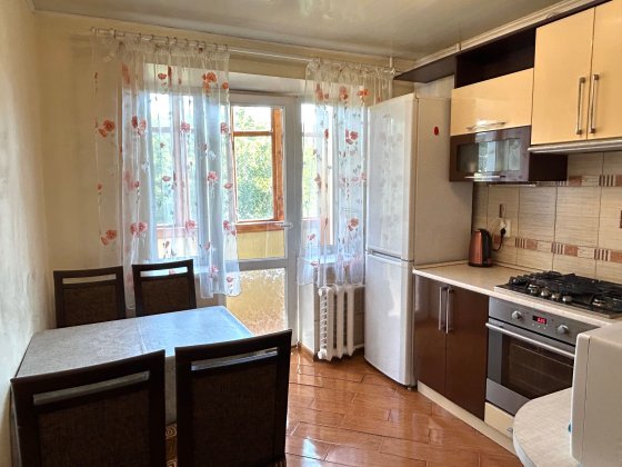 Оренда 3-кімнатної квартири, бульвар Героїв Крут. Власник. Черновцы