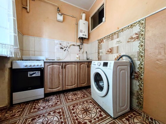 2-Х кімн. квартира ПРОСПЕКТ НЕЗАЛЕЖНОСТІ (Спортовари). Меблі, техніка. Черновцы