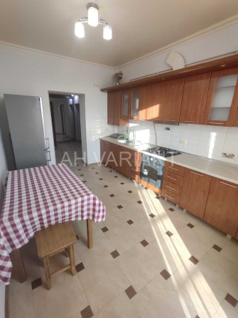 Здається в оренду 3-кімнатна квартира, вул. Осипенка     Код: 35396 - фото 1