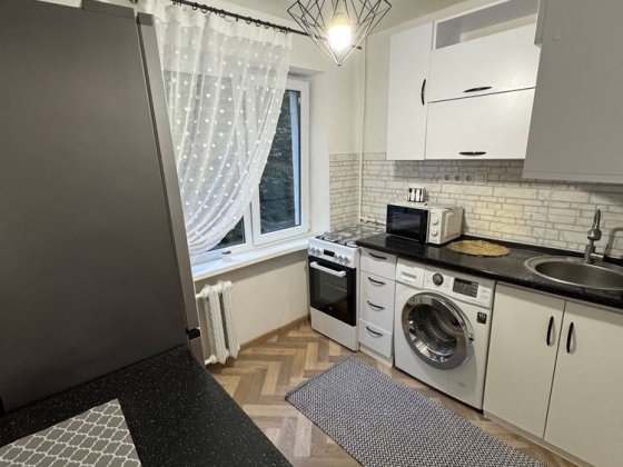 Здається 3-кімн квартира біля ТЦ Майдану. Свіжий ремонт Черновцы