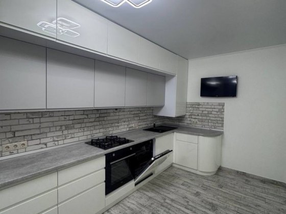 Здається 2 кімнатна квартира новобудова Чернівці