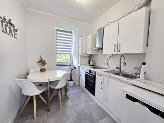 ЦЕНТР! ПЕРША ЗДАЧА! Здам 3х кімнатну + КАБІНЕТ, Котел! Балкон! Двір! Черновцы