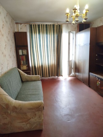 Здам в оренду 2-х кімнатну квартиру на Воскресенці. Метро 10 хвилин. - фото 1