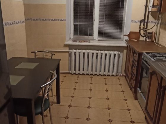 2 кімнатна квартира з ремонтом! Чернигов