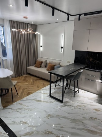 ПЕРША Здача Євро 2к квартиру Жк Ok'land,поруч метро Вокзальна - фото 1