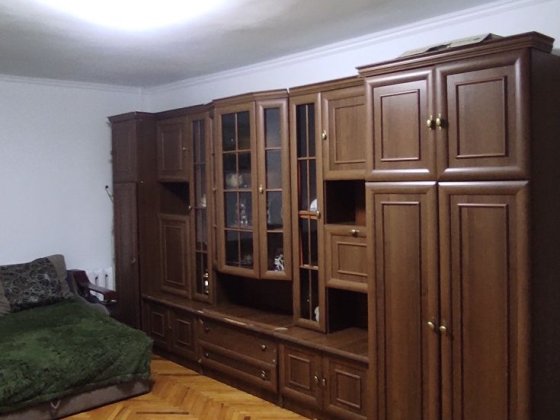 Терміново здається 1 км квартира р-н Майдану, вільна, ключі! Чернівці