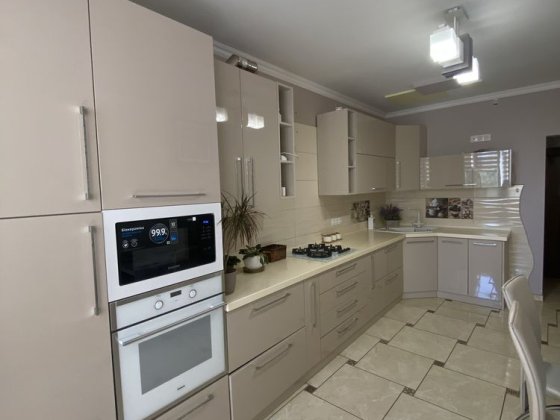 МАЙДАН! Здається в оренду 3-кімнатна квартира з усіма зручностями Черновцы