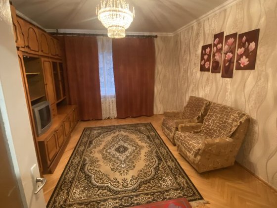 Здається 2-х кімнатна квартира по вулиці Скальда (Комарова) Чернівці