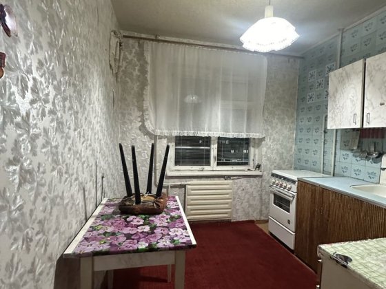 Здається в оренду двокімнатна квартира вул. Захісників Чернігів