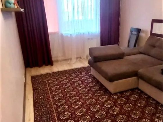 Оренда 2к квартири в центрі поруч з метро Киев