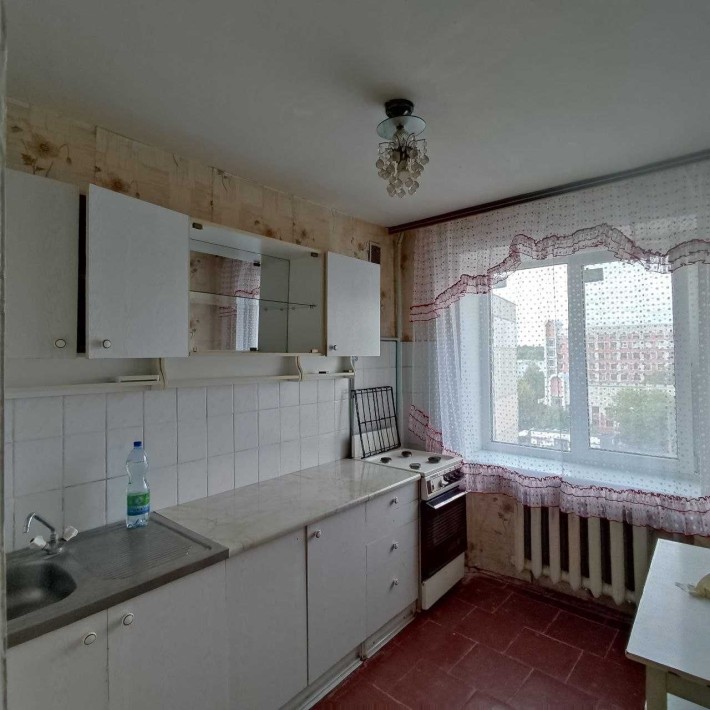 Сдаётся недорогая квартира - фото 1