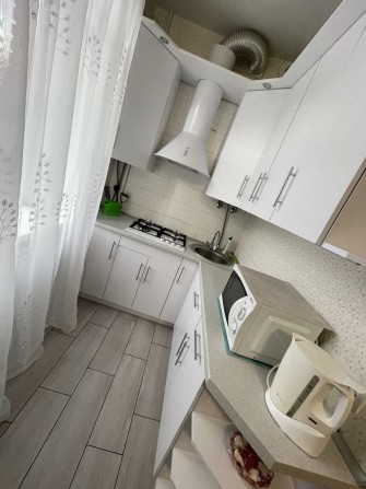 Оренда 2 кв в самому центрі міста,по вул Небесноі Сотні - фото 1