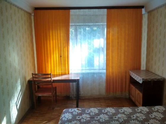 Двохкімнатна квартира на вул Виговського Киев