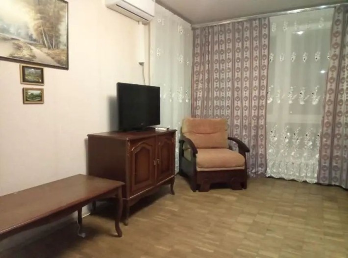 Оренда вул Малишка біля метро Чернігівська і Дарниця - фото 1