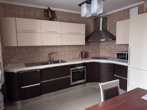 Без% Здам свою 2-К квартиру, біля метро Позняки, вул.Мишуги Київ