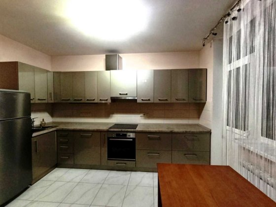 Оренда сучасної квартири на Осокорках (м. Осокорки - 5 хв. пішки) Київ