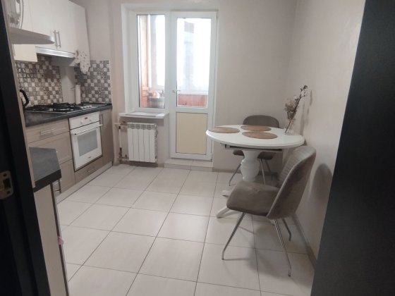 ЗДАЄТЬСЯ ВПЕРШЕ Гарна 3 квартира, на Троєщині. Вул. Милославська 17-а. Київ