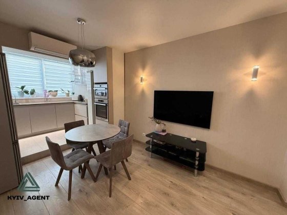 WOW!!! Велика 4-кімнатна (3 окремі спальні) Є ГЕНЕРАТОР ! вул. Чавдар Київ