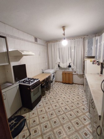 Сдаю трёхкомнатную квартиру пр. Александра Поля 44. - фото 1