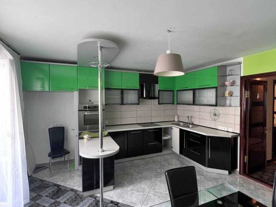 Здається квартира 100 м/кв район HOLLYWOOD Чернігів